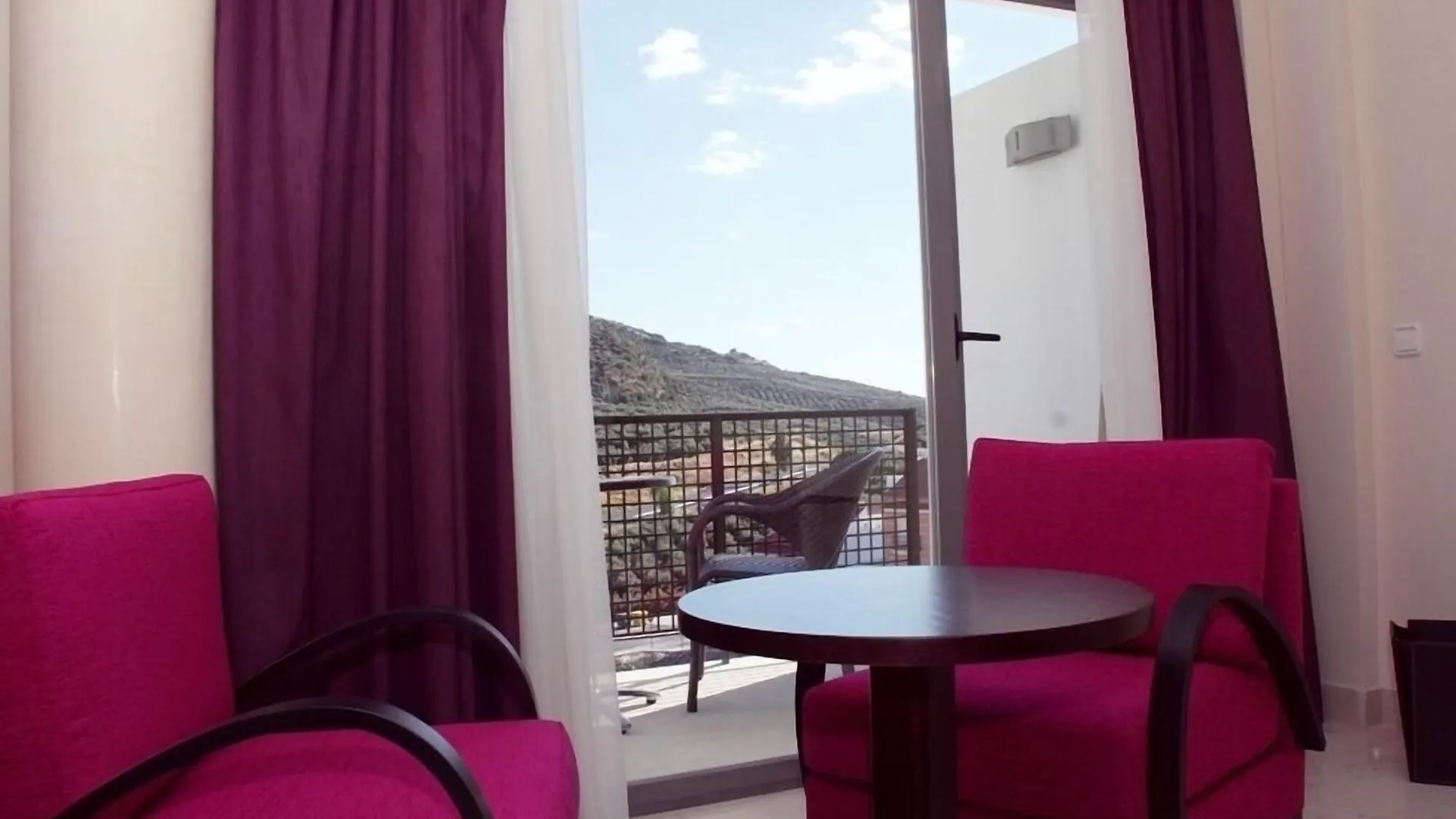 Hotel Mencia Subbetica Dona Mencia 3*,
