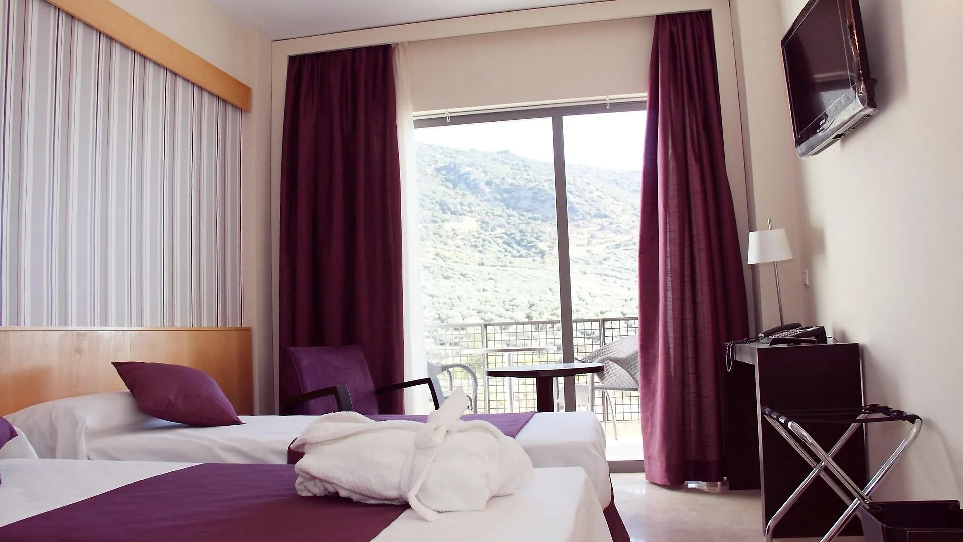 Hotel Mencia Subbetica Dona Mencia 3*,